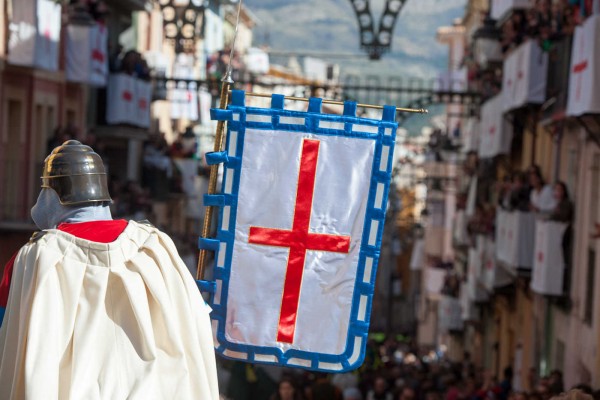 Moros y Cristianos de Alcoy (Fotos: RAFA MOLINA)