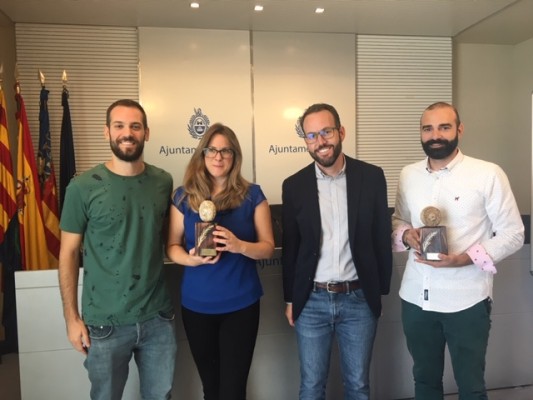 Xdisco y Fibii, los proyectos empresariales galardonados con el
Emprendedor del Mes de Elche