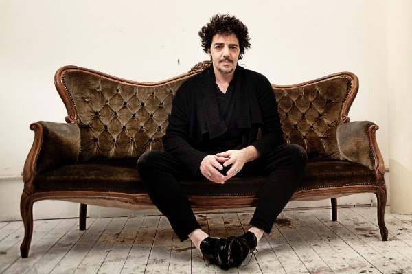 Max Gazzé celebra el aniversario de su disco 'La Favola di Adamo ed Eva' en la sala Jerusalem