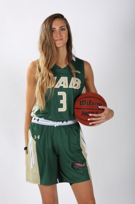 Ángela Vendrell, la jugadora de baloncesto en EEUU que sueña con volver a España y triunfar en Liga Femenina