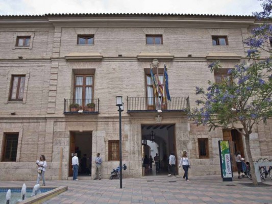 El Consell pide al Gobierno que cubra más plazas del funcionariado local