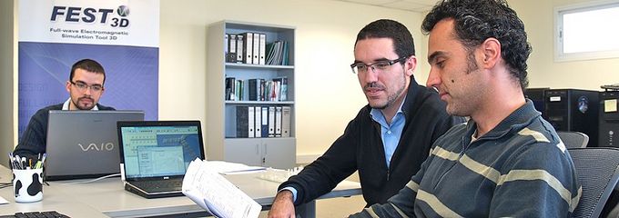 Jaime Armendáriz, Jordi Gil y Sergio Anza, Aurora Sat - 