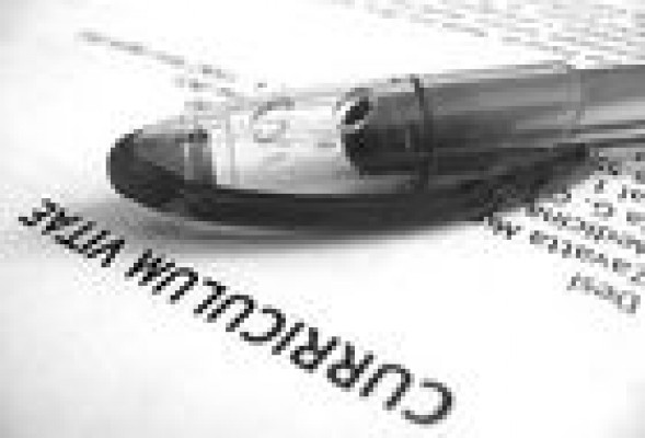 Cómo encontrar <br />empleo en internet sin <br />aburrirse en el intento 