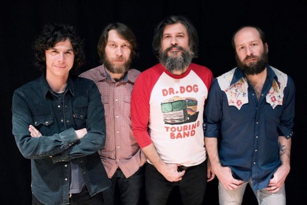 Naix ‘Col·lecció de Vinils’ el programa d’À Punt Ràdio que visita la discoteca de la memòria