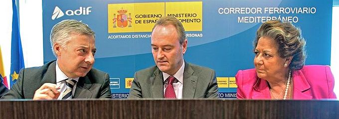 Blanco, Fabra y Barberá en el acto celebrado en la Cámara de Comercio - 