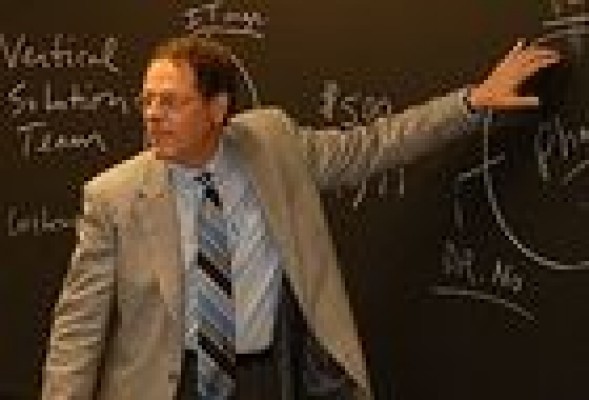 Kenneth Morse, exdirector del <strong>MIT</strong>: 