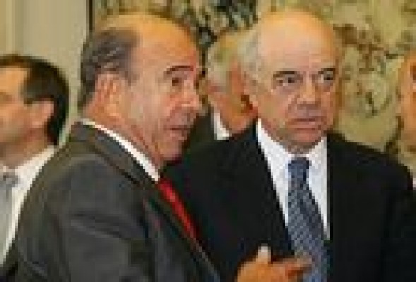 La remuneración de la cúpula de bancos y cajas creció el doble que el beneficio