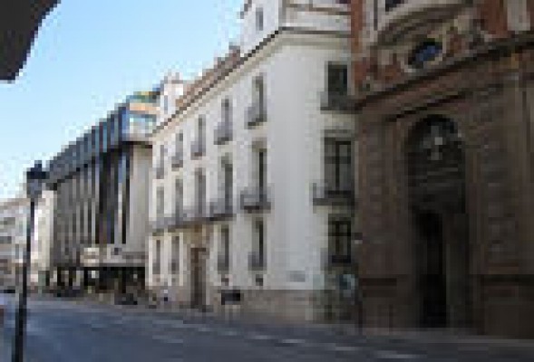 Los bancos catalanes al rescate de los valencianos