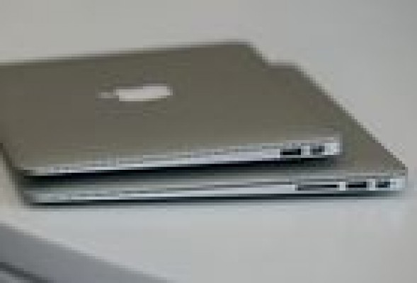 Apple ultima su nuevo portatil extrafino de 15