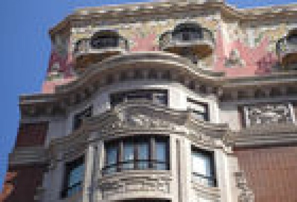 Banco de Valencia lidera las caídas del sector bancario, pese al 'apoyo' de la CAM