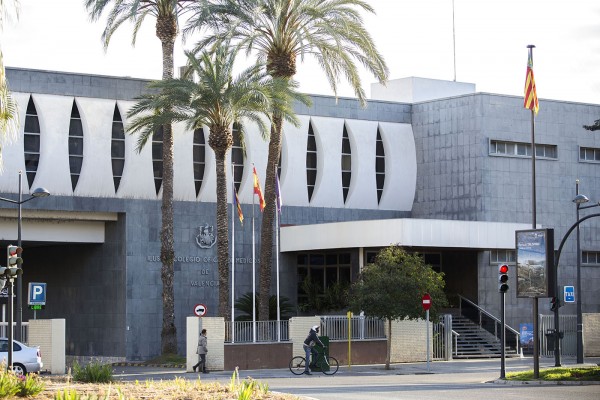 El Colegio de Médicos de Valencia matiza su postura con respecto a la homeopatía