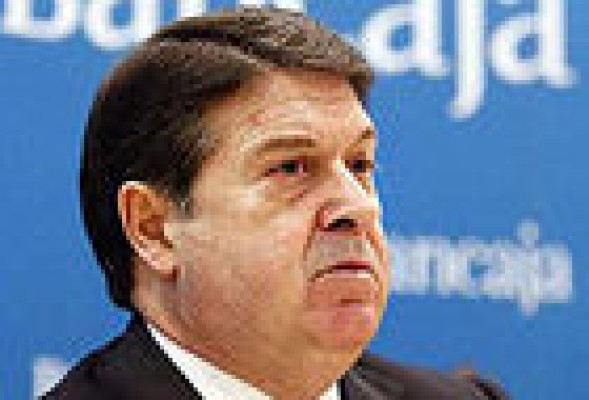 José Luis Olivas libra su última batalla en la presidencia de Bancaja 