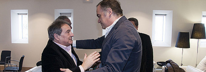 Rus se acerca a González Pons