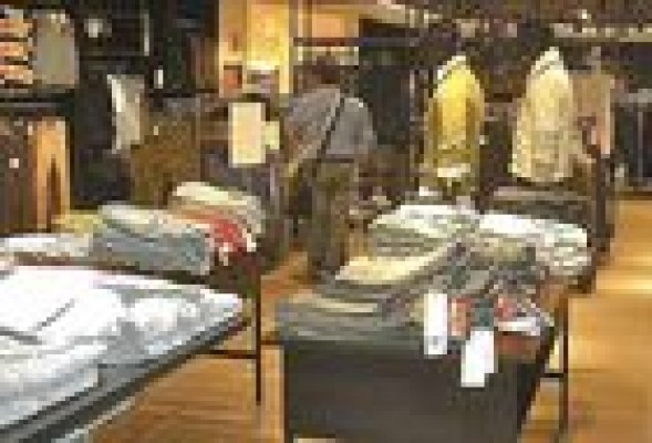 Comerciantes y grandes superficies fijan el calendario de apertura en festivo para 2012