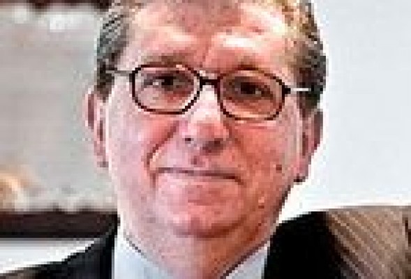 José Salinas impone su ley en la ciudad de Valencia