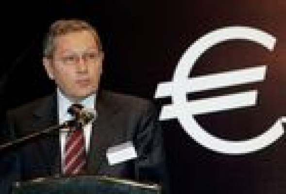 El Eurogrupo acuerda desbloquear la ayuda urgente de 8.000 millones para Grecia