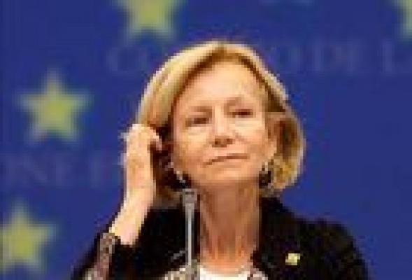 Elena Salgado considera que los bancos centrales tenían la obligación de actuar ante la crisis