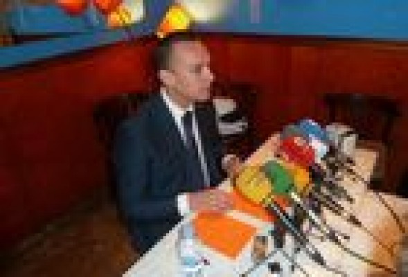 Romeu anima a las bases a revolverse contra el 