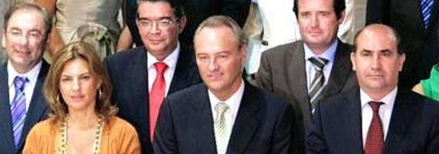 La herencia de Camps: el Consell de Alberto Fabra acusa la sobrecarga de perfil técnico