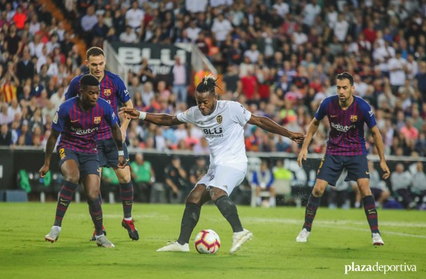 El Valencia sigue sin ganar al Barcelona en Mestalla desde 2007