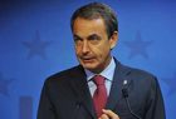 Zapatero ve la luz al final del túnel pero admite que hay reformas pendientes