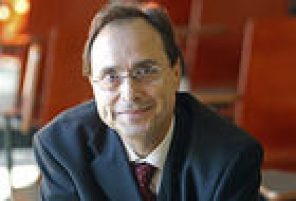 Vicent Soler se postula como nuevo decano de la Facultad de Economía de la UV
