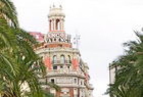 El broker de la CAM se suma al castigo del Banco de Valencia