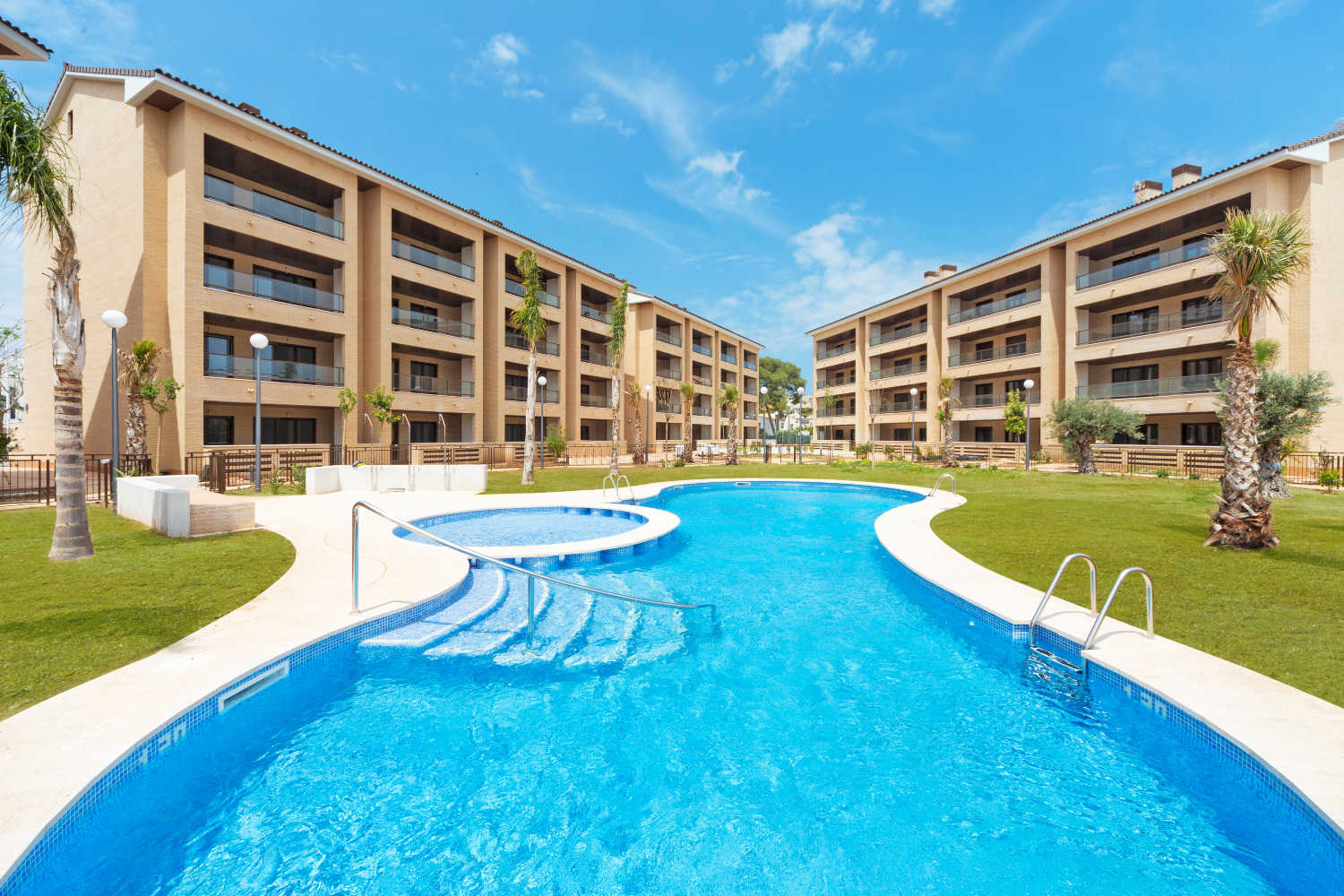 Vista panorámica del interior de la promoción Brisas del Arenal. Foto: AEDAS HOMES - 