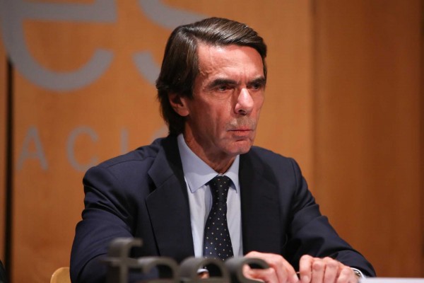 Aznar censura que él dejó a Rajoy un espacio 