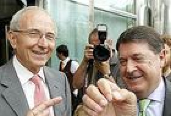 Bankia y el entorno de Pons buscan el apoyo del consejo de Bancaja al margen de Olivas