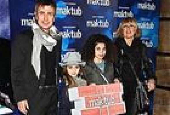 Hortensia Maeso comparte alfombra roja con los protagonistas de Maktub