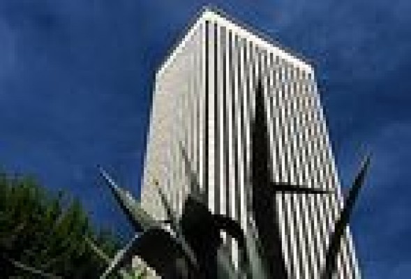 Amancio Ortega compra Torre Picasso por 400 millones