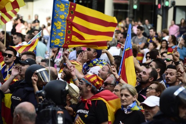 Unió Valenciana no se manifestará, España 2000 rechaza el lugar y COS une a la marcha de Comissió