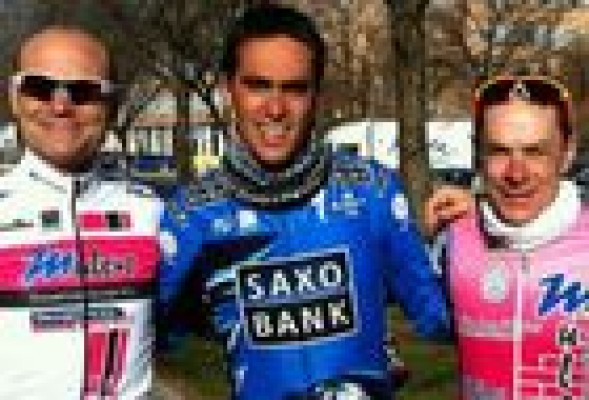 Alberto Contador presenta nuevo maillot Saxo Bank