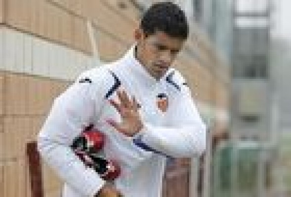 Ricardo Costa no quiere salir