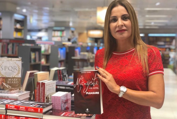 Lectura para un puente erótico-festivo: Amanda Seibiel presenta su última novela

