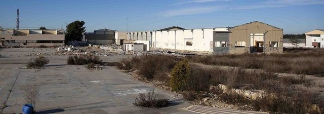 Así están los polígonos valencianos: nula vigilancia, retraso postal y poca limpieza