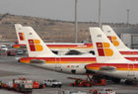 Iberia afronta dos días de huelga de pilotos con más de 200 vuelos cancelados