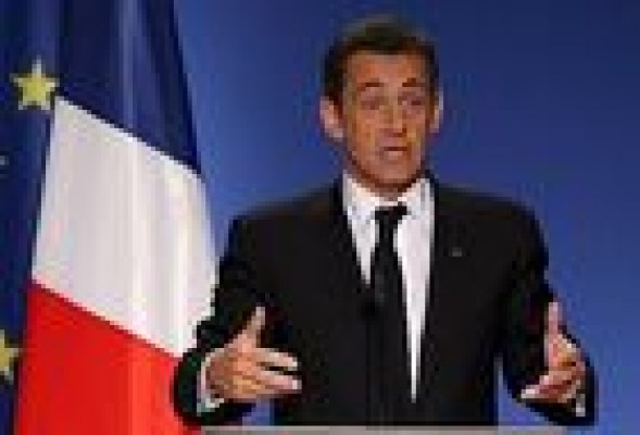 Francia podría aprobar en un mes una tasa sobre las transacciones financieras