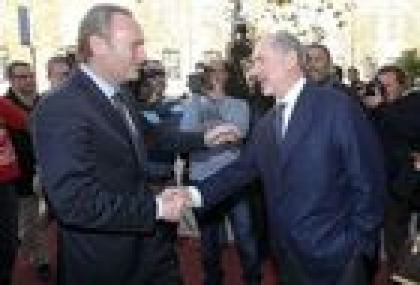 Rodrigo Rato choca con el escepticismo valenciano