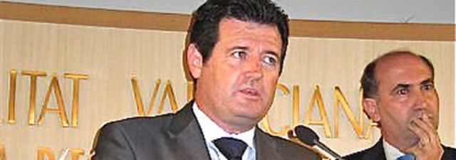 El Consell gasta 614.000 euros en dos empresas para que le asesoren en los recortes de RTVV y del sector público