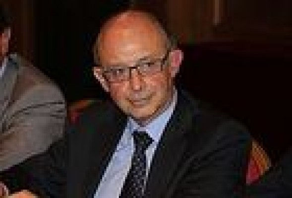 Montoro buscará hoy con las CCAA del PP soluciones para reducir el déficit