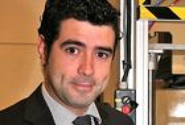 El ingeniero que bajó del despacho y revolucionó la vieja fábrica
