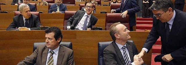 Los salarios de presidente, conseller o diputado: un mal negocio para políticos muy ambiciosos