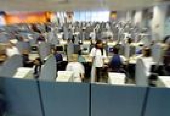 Ley de Servicio de Atención al Cliente: permanezca a la espera
