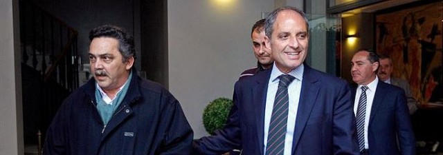 Fabra y Rajoy tienden la mano a Francisco Camps para evitar 'enredos' en el PP valenciano
