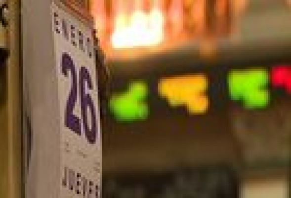 Puñetazo en la mesa del Ibex 35: cierra subiendo un 1,85%