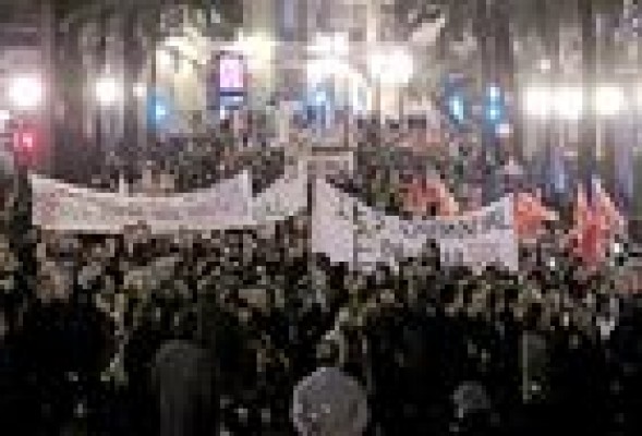 Decenas de miles de personas se concentran en la Comunitat Valenciana contra los recortes