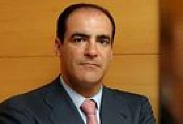 Pablo Serratosa reembolsa un tercio de su Sicav