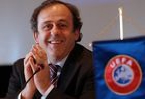 Platini se niega a que UEFA pague a jugadores en Eurocopa